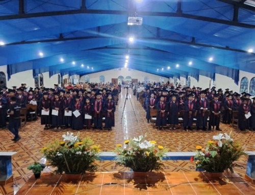 Graduación masiva de Escuela de Liderazgo del IBN Guatemala